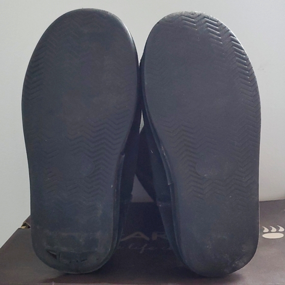 Bearpaw Peron Size 6 Black Sheepskin Tall Boots - Picture 5 of 5